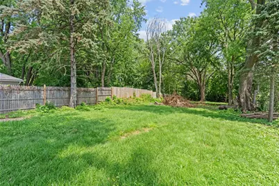 1752 Flandrau Street, Maplewood, MN 55109 - Photo 48