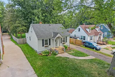 1752 Flandrau Street, Maplewood, MN 55109 - Photo 2