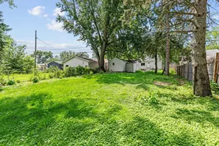 1752 Flandrau St, Maplewood, MN 55109 - Photo 46