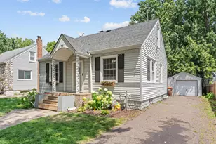 1752 Flandrau St, Maplewood, MN 55109 - Photo 4