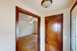 2907 South Ave, La Crosse, WI 54601 - Photo 2