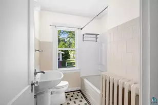 1529 E 5th St, Duluth, MN 55812 - Photo 20