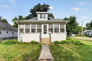 235 10th Ave NE, Rochester, MN 55906 - Photo 1