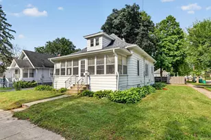 235 10th Ave NE, Rochester, MN 55906 - Photo 2