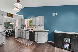 240 Woodridge Ln, Circle Pines, MN 55014 - Photo 8