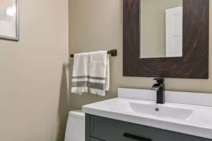 9113 Sunnyvale Dr, Chanhassen, MN 55317 - Photo 10