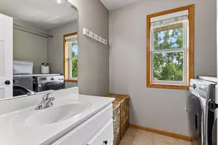 9113 Sunnyvale Dr, Chanhassen, MN 55317 - Photo 16
