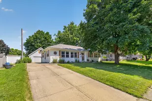1912 2nd Ave SW, Austin, MN 55912 - Photo 1