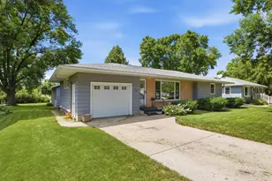 520 2nd St E, Hector, MN 55342 - Photo 2