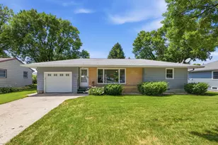 520 2nd St E, Hector, MN 55342 - Photo 1
