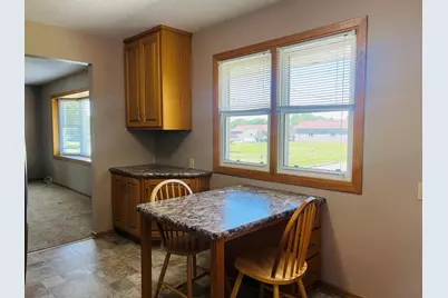 610 E 2nd Street, Graceville, MN 56240 - Photo 6