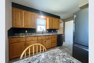 610 E 2nd Street, Graceville, MN 56240 - Photo 4