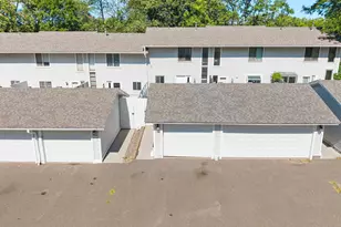 6652 Gretchen Ln N, Oakdale, MN 55128 - Photo 20