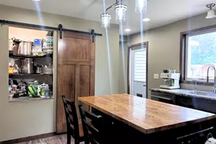 670 W 1st Street S, Cottonwood, MN 56229 - Photo 2