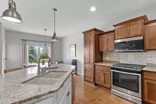 12096 Malisa Ct, Rogers, MN 55374 - Photo 8