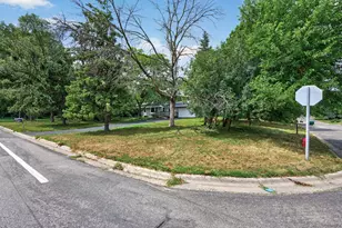 31 Demont Ave E, Little Canada, MN 55117 - Photo 44