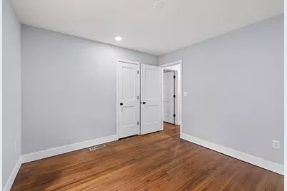 31 Demont Avenue E, Little Canada, MN 55117 - Photo 24