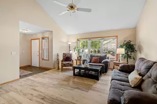 6866 Blackhawk Trail, Inver Grove Heights, MN 55077 - Photo 10