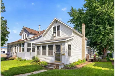 556 W 5th Street, Winona, MN 55987 - Photo 2