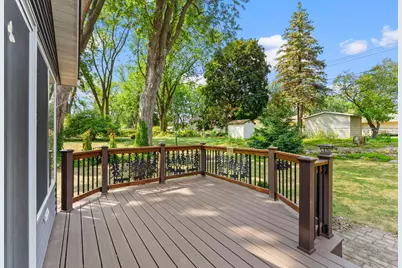2121 Radatz Avenue, Maplewood, MN 55109 - Photo 6