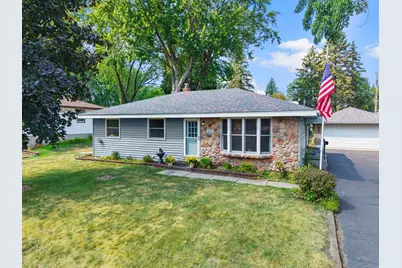 2121 Radatz Avenue, Maplewood, MN 55109 - Photo 2
