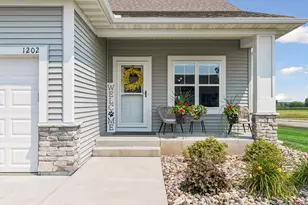 1202 Naser Wy, New Richmond, WI 54017 - Photo 4