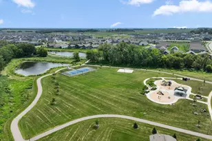 18085 Heirloom Ct, Lakeville, MN 55044 - Photo 36