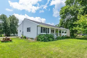 2024 11th St E, Glencoe, MN 55336 - Photo 2