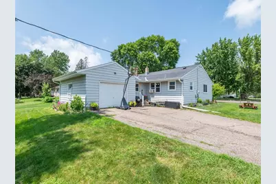 2024 11th Street E, Glencoe, MN 55336 - Photo 32