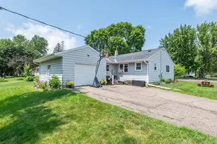 2024 11th St E, Glencoe, MN 55336 - Photo 32
