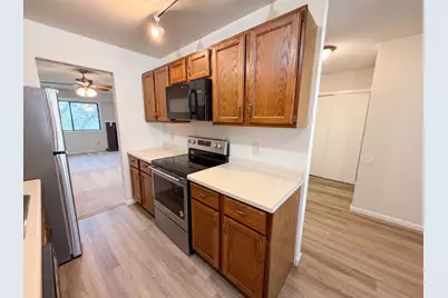 201 Bridlewood Drive, Saint Paul, MN 55119 - Photo 10