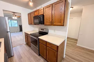 201 Bridlewood Dr, Saint Paul, MN 55119 - Photo 10
