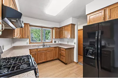 3838 Dupont Avenue N, Minneapolis, MN 55412 - Photo 8