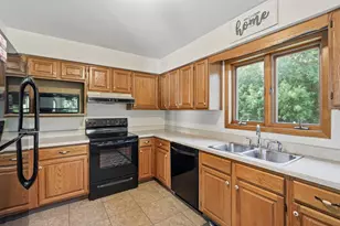 707 Washington Ave, Crookston, MN 56716 - Photo 6