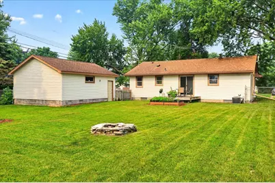 7112 Indiana Avenue N, Brooklyn Center, MN 55429 - Photo 8