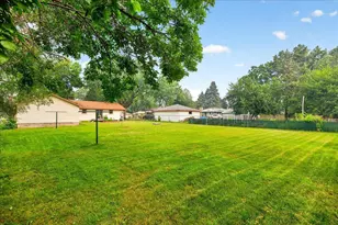 7112 Indiana Ave N, Brooklyn Center, MN 55429 - Photo 10