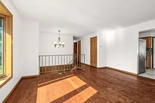 606 Grospoint Ln N, Oakdale, MN 55128 - Photo 6