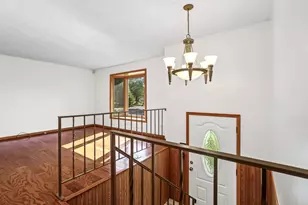 606 Grospoint Ln N, Oakdale, MN 55128 - Photo 2