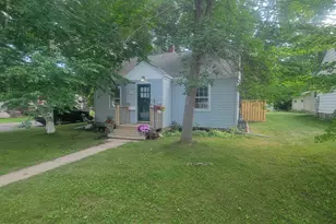 701 W Laurel St, Fergus Falls, MN 56537 - Photo 2