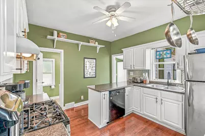 284 Winona Street E, Saint Paul, MN 55107 - Photo 12