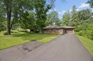 1425 Orkla Dr, Golden Valley, MN 55427 - Photo 2