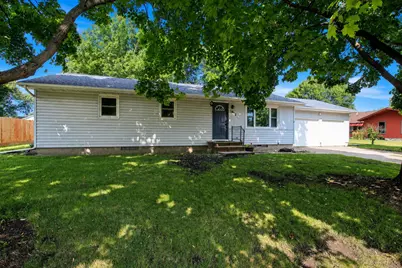 1013 9th Street, Gaylord, MN 55334 - Photo 1