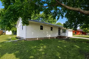 1013 9th St, Gaylord, MN 55334 - Photo 2