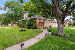 7144 Harriet Ave, Richfield, MN 55423 - Photo 2