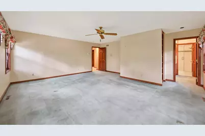 18401 Beaverwood Hill, Minnetonka, MN 55345 - Photo 24