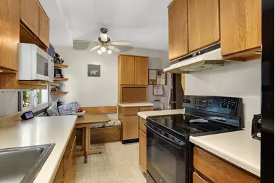 2201 Stroden Circle, Golden Valley, MN 55427 - Photo 10