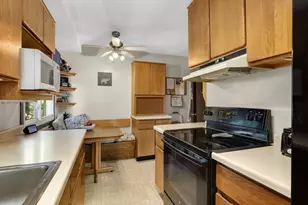 2201 Stroden Cir, Golden Valley, MN 55427 - Photo 10