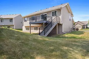 22424 Canova Ct, Farmington, MN 55024 - Photo 2
