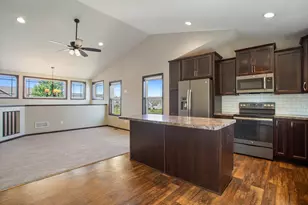 22424 Canova Ct, Farmington, MN 55024 - Photo 6