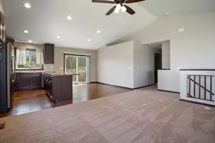 22424 Canova Ct, Farmington, MN 55024 - Photo 8